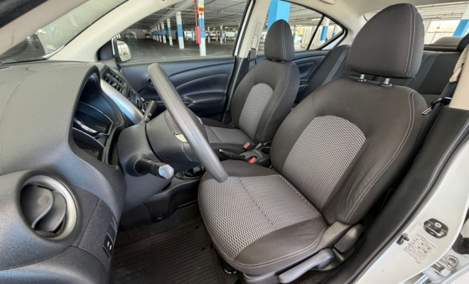 Nissan VERSA SV 1.6 16V Flex Fuel 4p Mec. 2016 Flex-8