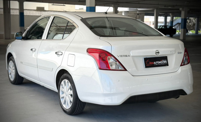 Nissan VERSA SV 1.6 16V Flex Fuel 4p Mec. 2016 Flex-4