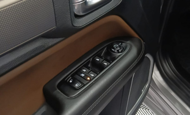 RAM RAMPAGE LARAMIE 2.0 TB CD 4X4 Die. Aut. 2024 Gasolina-7