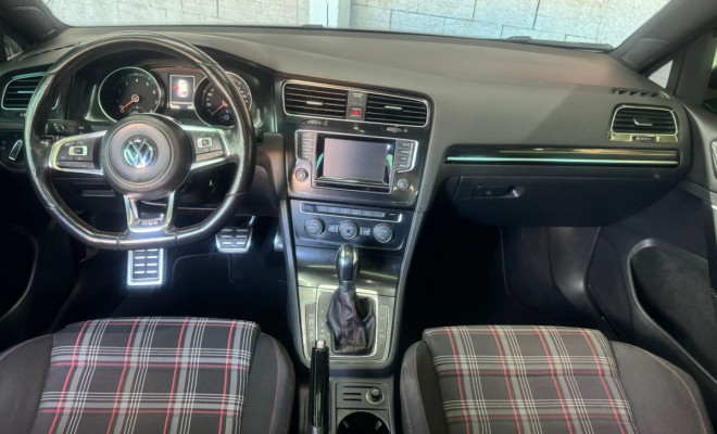 VW - VolksWagen Golf GTi 2.0 TSI 220cv Aut. 2015 Gasolina-4