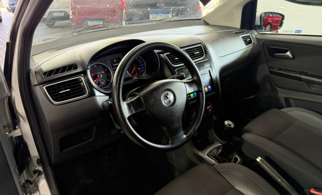 VW - VolksWagen Fox Plus 1.6Mi/ 1.6Mi Total Flex 8V 4p 2010 Flex-6