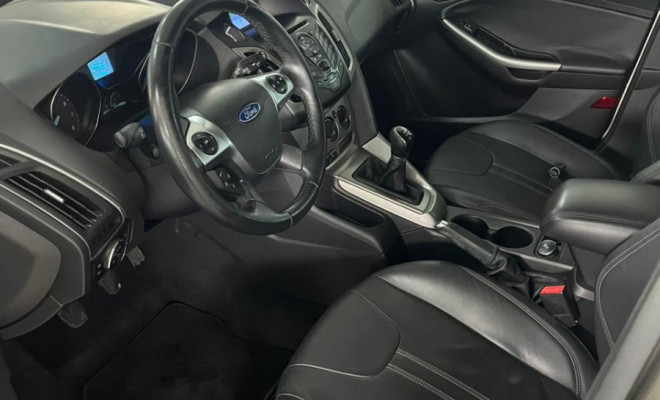 Ford Focus 1.6 S/SE/SE Plus Flex 8V/16V  5p 2015 Flex-11