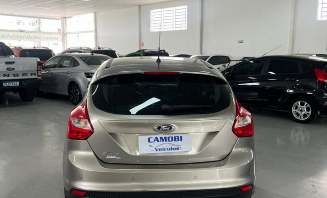 Ford Focus 1.6 S/SE/SE Plus Flex 8V/16V  5p 2015 Flex-4