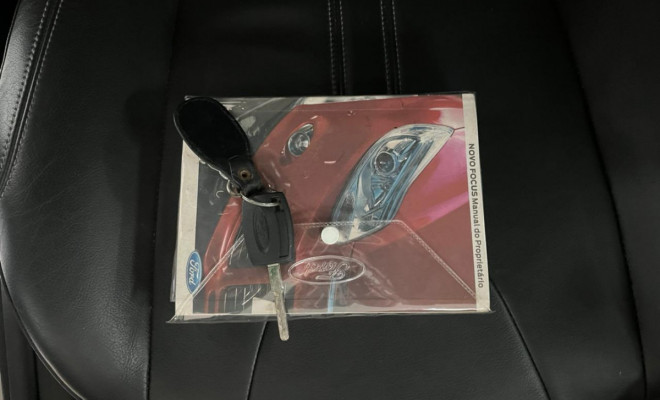 Ford Focus 1.6 S/SE/SE Plus Flex 8V/16V  5p 2015 Flex-12