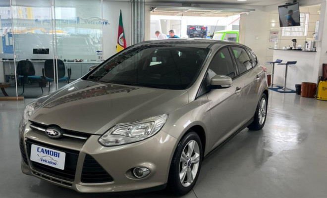 Ford Focus 1.6 S/SE/SE Plus Flex 8V/16V  5p 2015 Flex