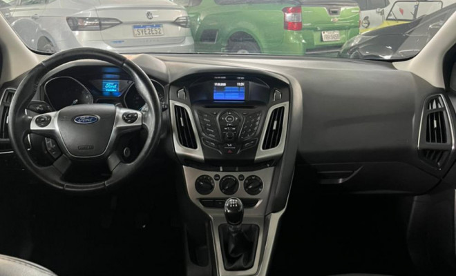 Ford Focus 1.6 S/SE/SE Plus Flex 8V/16V  5p 2015 Flex-9