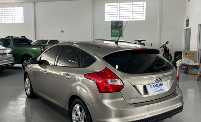 Ford Focus 1.6 S/SE/SE Plus Flex 8V/16V  5p 2015 Flex-6