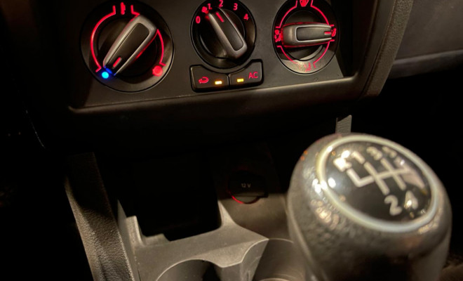 VW  VolksWagen Fox Prime 1.6 8v Total Flex 2011-8