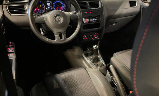 VW  VolksWagen Fox Prime 1.6 8v Total Flex 2011-5