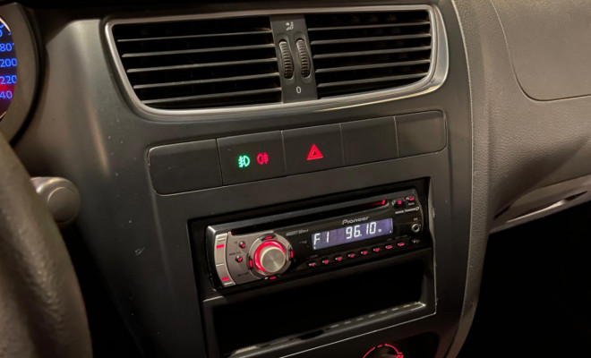 VW  VolksWagen Fox Prime 1.6 8v Total Flex 2011-7