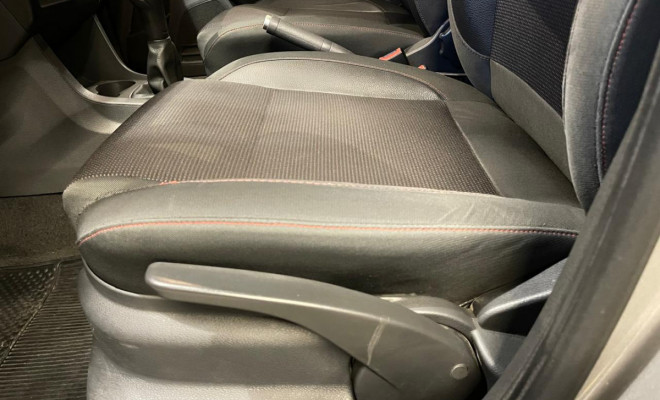 VW  VolksWagen Fox Prime 1.6 8v Total Flex 2011-10