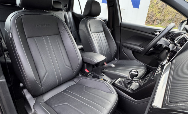 VW - VolksWagen T-Cross Hig. 250 TSI 1.4 Flex 16V 5p Aut 2025 Flex-9