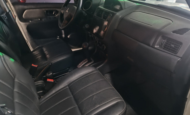 Mitsubishi Pajero TR4 2.0/ 2.0 Flex 16V 4x4 Aut. 2013 Flex-11