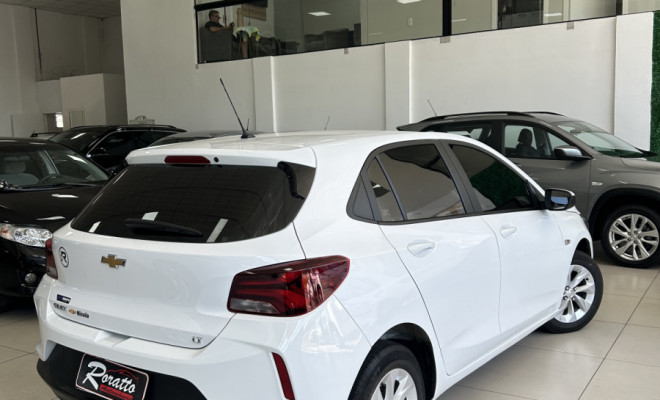 GM - Chevrolet ONIX HATCH LT 1.0 12V Flex 5p Mec. 2023 Flex-2