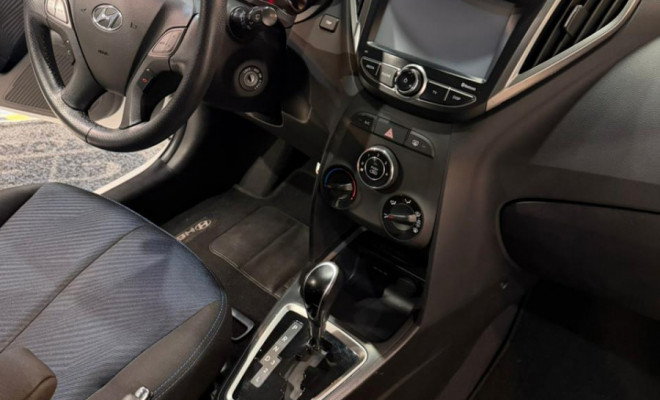 Hyundai HB20X Style 1.6 Flex 16V Aut. 2015 Flex-7