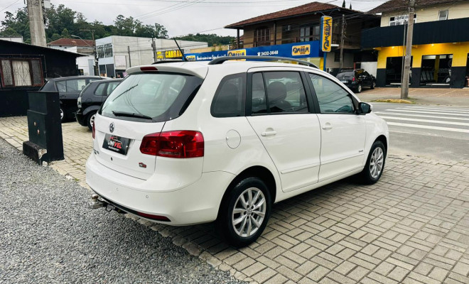 VW - VolksWagen SPACEFOX 1.6/ 1.6 Trend Total Flex 8V 5p 2014 Flex-1