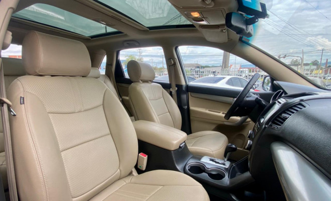 Kia Motors Sorento 3.5 V6 4x2 Aut. - 2012-4