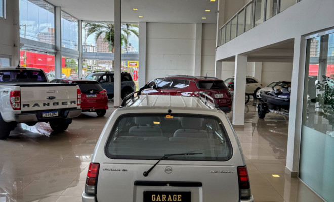 GM - Chevrolet Ipanema GL/ Flair 2.0 MPFI / EFI 4p 1996 Gasolina-2