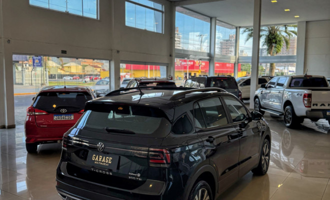 VW - VolksWagen T-Cross Comfor. 200 TSI 1.0 Flex 5p Aut. 2023 Flex-1