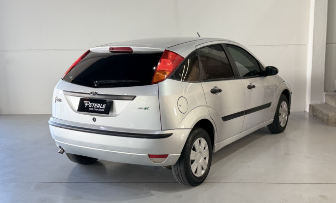 Ford Focus 1.6 S/SE/SE Plus Flex 8V/16V  5p 2009 Flex-4