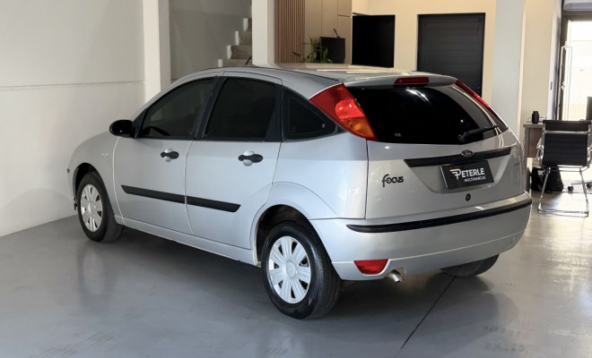 Ford Focus 1.6 S/SE/SE Plus Flex 8V/16V  5p 2009 Flex-2