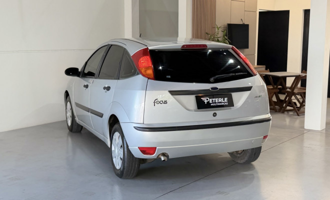 Ford Focus 1.6 S/SE/SE Plus Flex 8V/16V  5p 2009 Flex-6