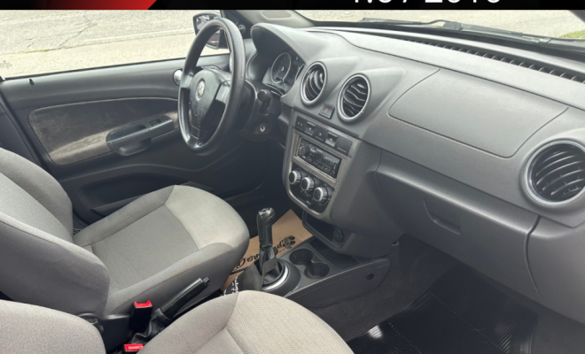 VW - VolksWagen VOYAGE 1.6/1.6 City  Mi Total Flex 8V 4p 2010 Flex-3