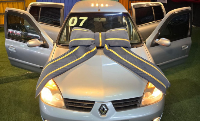 Renault Clio Privilège Hi-Flex 1.0 16V 5p 2006 Flex