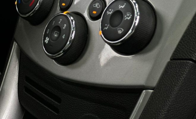 GM - Chevrolet TRACKER LTZ 1.8 16V Flex 4x2 Aut. 2015 Flex-9