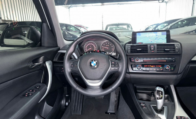 BMW 118iA Full 1.6 TB 16V 170cv 5p 2013 Gasolina-7