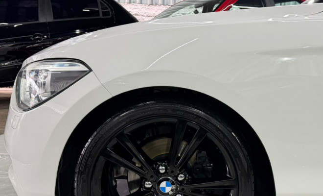 BMW 118iA Full 1.6 TB 16V 170cv 5p 2013 Gasolina-11