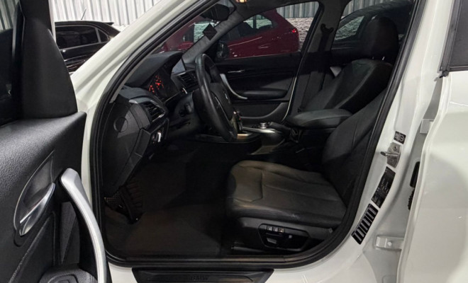 BMW 118iA Full 1.6 TB 16V 170cv 5p 2013 Gasolina-9