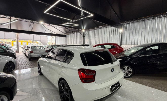 BMW 118iA Full 1.6 TB 16V 170cv 5p 2013 Gasolina-4