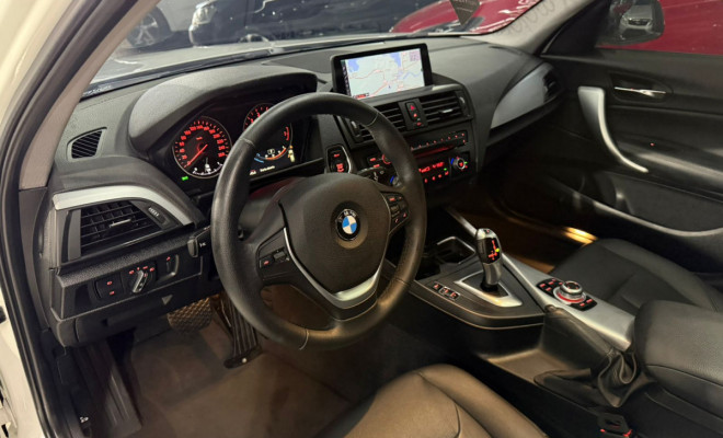 BMW 118iA Full 1.6 TB 16V 170cv 5p 2013 Gasolina-6