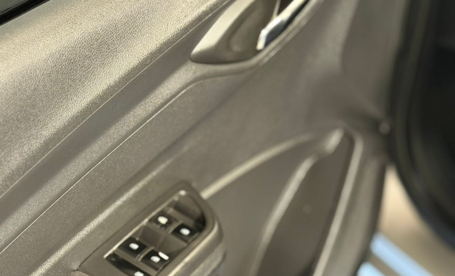 GM - Chevrolet ONIX HATCH LTZ 1.4 8V FlexPower 5p Mec. 2013 Flex-12