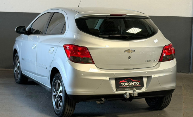 GM - Chevrolet ONIX HATCH LTZ 1.4 8V FlexPower 5p Mec. 2013 Flex-1