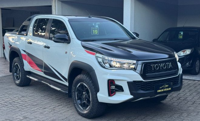 Toyota Hilux CD GR-S 4x4 2.8 TDI Dies. Aut. 2019 Diesel-1