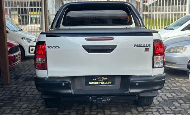 Toyota Hilux CD GR-S 4x4 2.8 TDI Dies. Aut. 2019 Diesel-6