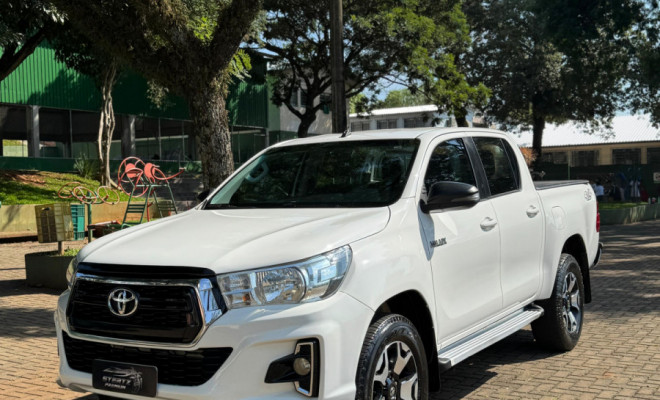 Toyota Hilux CD SR 4x4 2.8 TDI Diesel Aut. 2019 Diesel-1