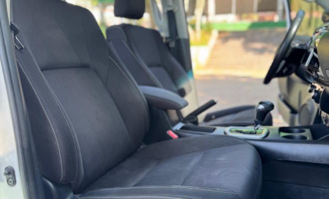 Toyota Hilux CD SR 4x4 2.8 TDI Diesel Aut. 2019 Diesel-4