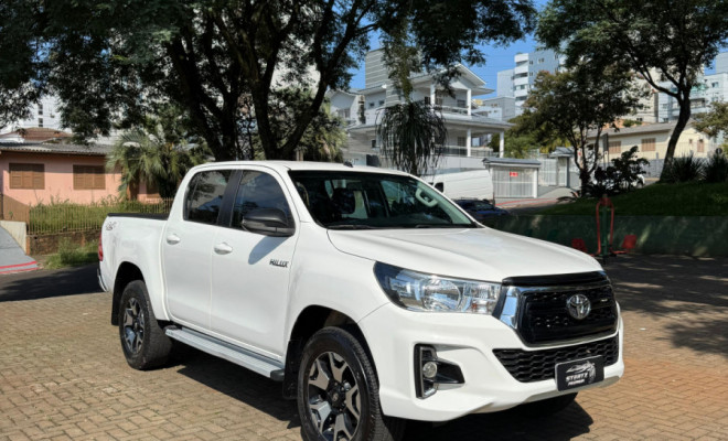 Toyota Hilux CD SR 4x4 2.8 TDI Diesel Aut. 2019 Diesel