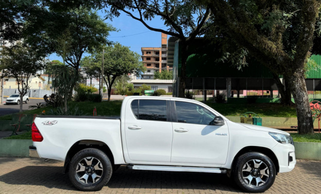 Toyota Hilux CD SR 4x4 2.8 TDI Diesel Aut. 2019 Diesel-10