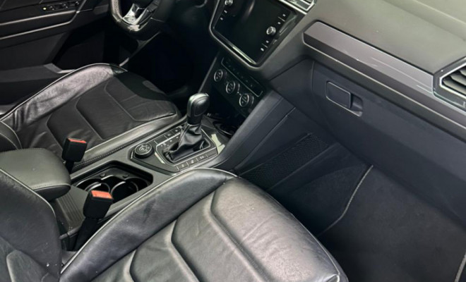 VW - VolksWagen TIGUAN Allspac R-Line 350 TSI 2.0 4x4 2020 Gasolina-8