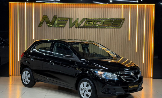 GM - Chevrolet ONIX HATCH LT 1.4 8V FlexPower 5p Mec. 2014 Flex