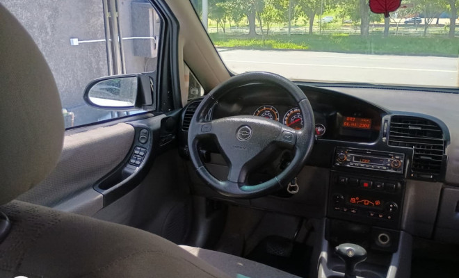 Renault KWID Zen 1.0 Flex 12V 5p Mec. 2021 Flex-9