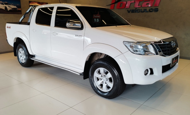 Toyota Hilux CD SRV 4x4 2.7 Flex 16V Aut. 2015 Flex C/IPVA 2026-1
