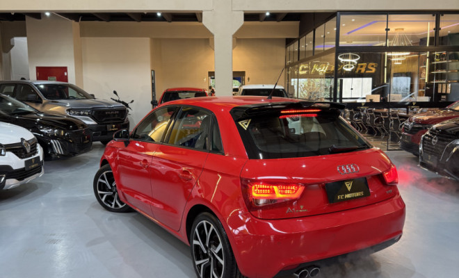 Audi A1 Sportback 1.4 TFSI 5p S-tronic 2013 Gasolina-3