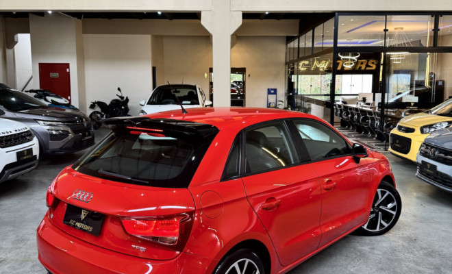 Audi A1 Sportback 1.4 TFSI 5p S-tronic 2013 Gasolina-4