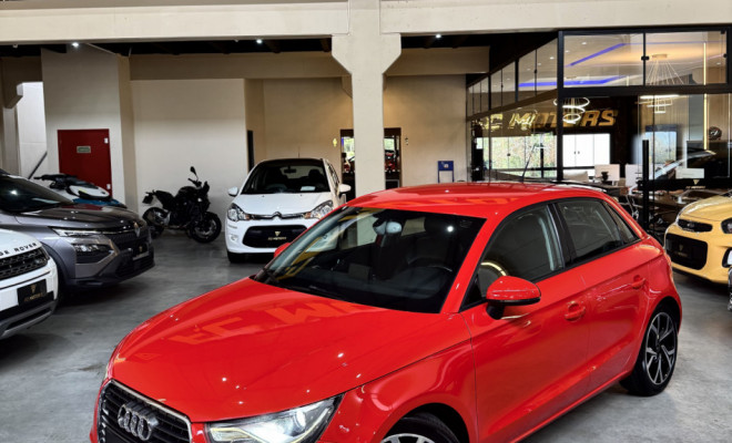 Audi A1 Sportback 1.4 TFSI 5p S-tronic 2013 Gasolina