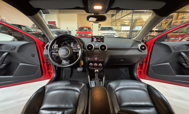 Audi A1 Sportback 1.4 TFSI 5p S-tronic 2013 Gasolina-4